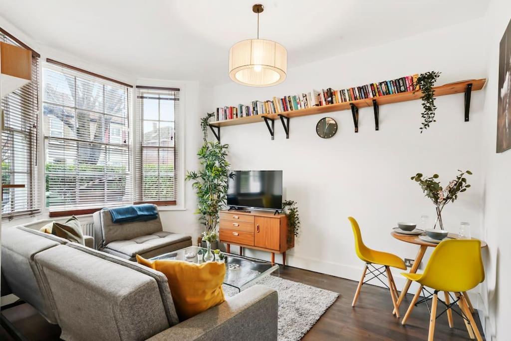 2 Bed Garden Flat Leyton Village London Exterior photo